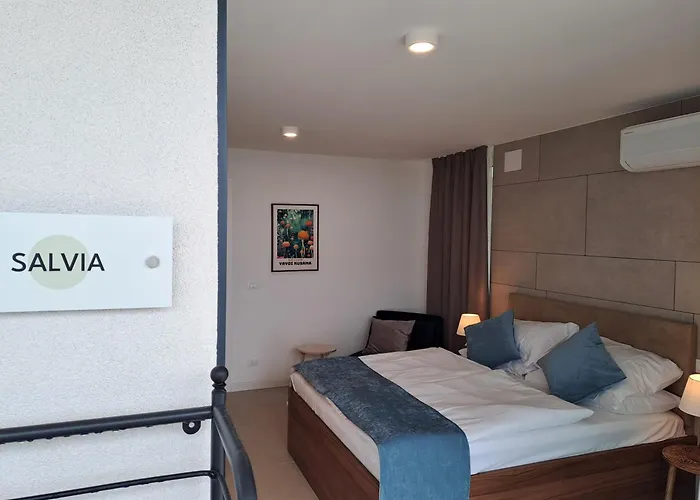 Bed and Breakfast Falesia 4*